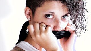 Brunette Gwen H Toying Her Snatch