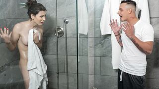 Korra Del Rio & Bentley Layne's Steamy Sex in the locker room