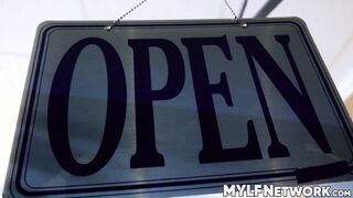 Boner Rion King drilled hard the welcoming shaved twat of sexy milf Preston Lee