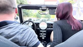 Léa, a driving dorm instructor who is waiting for her full tank of fuel...