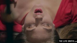 THE LIFE EROTIC babe gets kinky thrills from frigging to dirty phone call