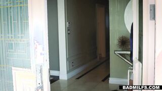 Jungle fever with sexy ebony babes Jasmyne & Mya