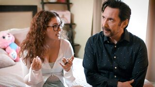 Horny prof rails his colleagues big ass chubby stepdaughter