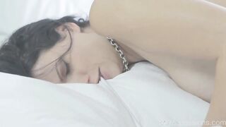 Diana is horny in the morning for a hard meat