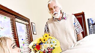 FAMILY STROKES Unpacking Stepmum - Katie Morgan