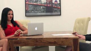 Horny whores Mag Ray & Isabel Dark lick each other