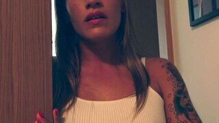 Sexy twin pays the executor with sex