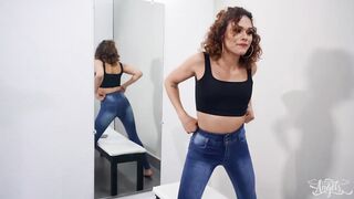 SHEMALE ANGELS Trans costumer needs a help on black friday