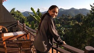 Amateur Asian teen Girlfriend sucks her boyfriends big cock back in the hotel