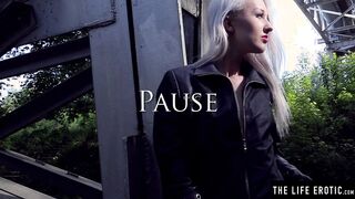 Glam blonde Adelina White pees outdoors & rubs her muff