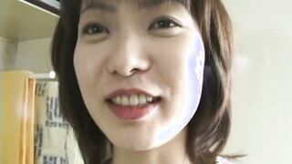 Japanese Babe insert Carrot on her bushy snatch masturbating