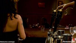 TS bartender anal fucking banker