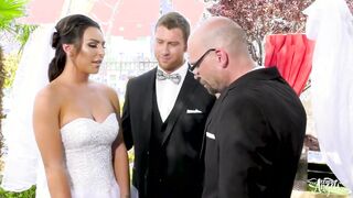 T-girl wifey enjoys the honeymoon