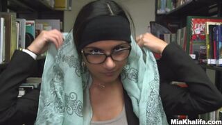 Seductive Mia Khalifa Reveals Her Body