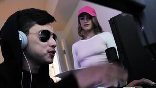 FAMILY STROKES Delectable babe would shoot stepcest porn with her step sibling