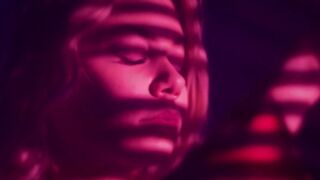 Jealous Blonde Race for Meat - Elsa Jean & Riley Steele