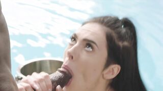 Cheating Marley Brinx engulfes HUGE black meat in her asshole