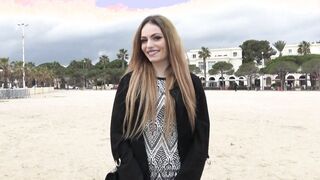 Clara, 18 years old, college girl in aesthetics in Toulon!