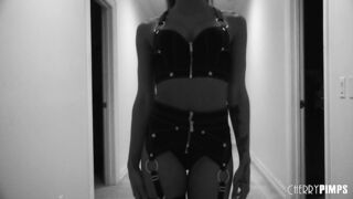 Black Babe Sucks A Big White Shaft Before An interracial Hardcore Fuck