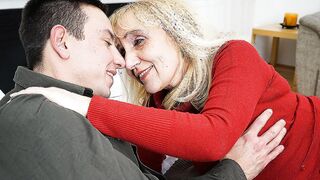 Horny old woman gets ravaged by her toyboy