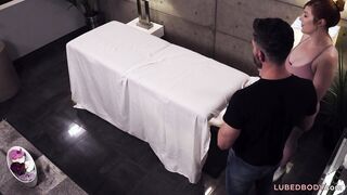 Hiding massause plays with shaft during massage - Valentina Nappi, Lauren Phillips