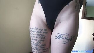 Two inked lesbian girls enjoying strapon dildo