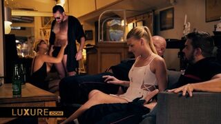 Group Sex & ass pumping with stunning babes