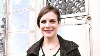 Divorced she wants to experience a double penetration