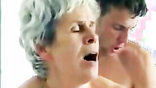 dude Fucks Unshaved Old Woman