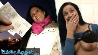 Real College Girl Gets Wet in Doggystyle