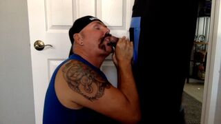 Amateure Gloryhole Cock Sucking