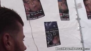 Good looking gay jocks demonstrate their shaft sucking skills