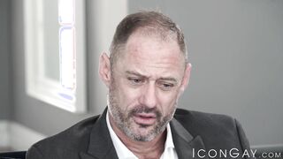 Casey Everett submits his anus to passionate daddy DArclyte