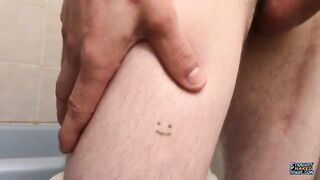 Chad Turner Enjoys Chilling & Releasing Sexy Piss & Cum