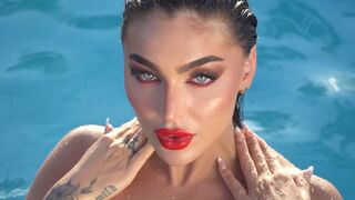 Big ass Playboy model Emjay Rinaudo is just mesmerizing in the nude