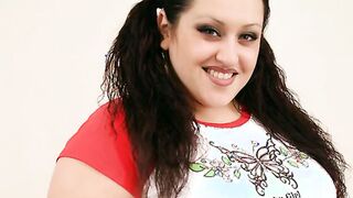 BBW Emerald Have Fun on Camera